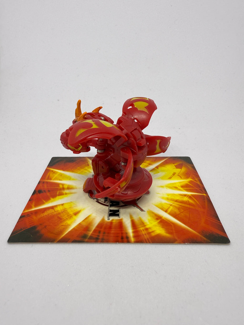 Bakugan Pyrus Blitz Dragonoid