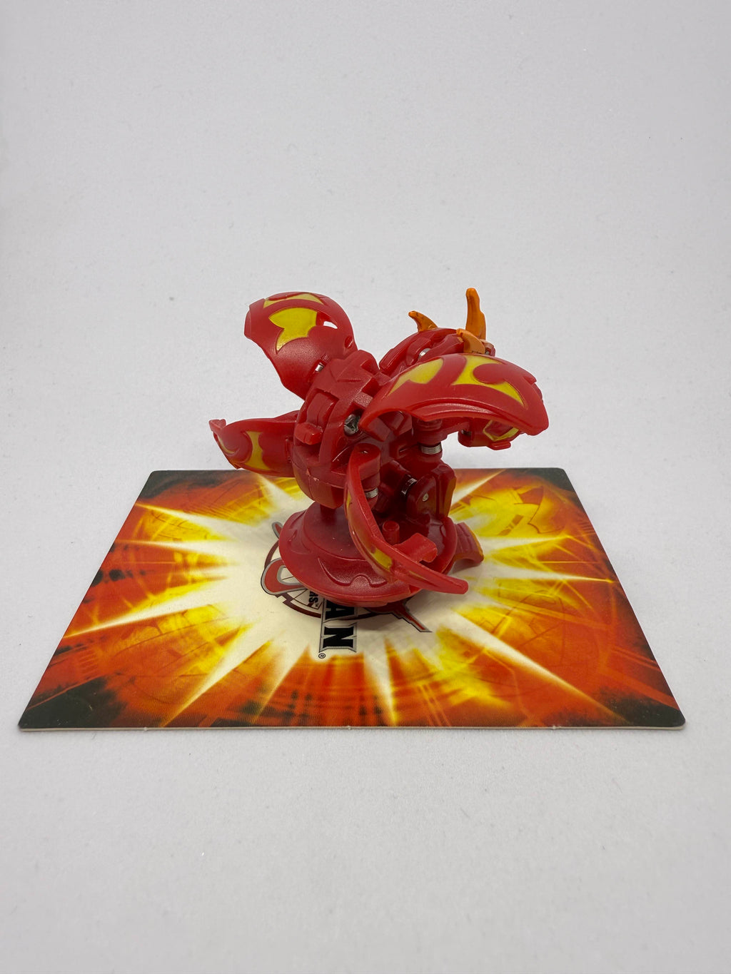 Bakugan Pyrus Blitz Dragonoid
